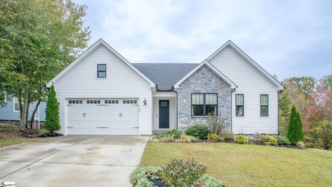 Photo of 103 Nakkol Drive, Simpsonville, SC 29680 (MLS # 1573682)