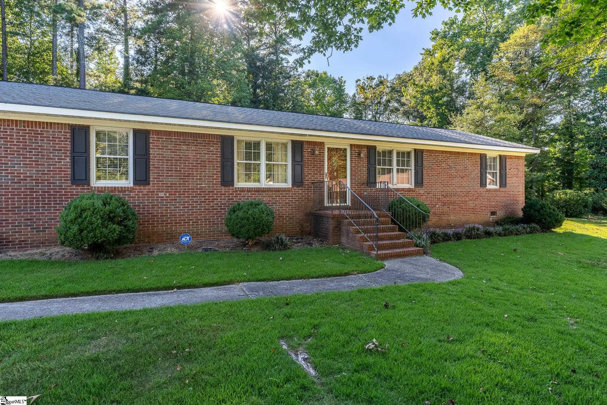 105 Vicksburg Court