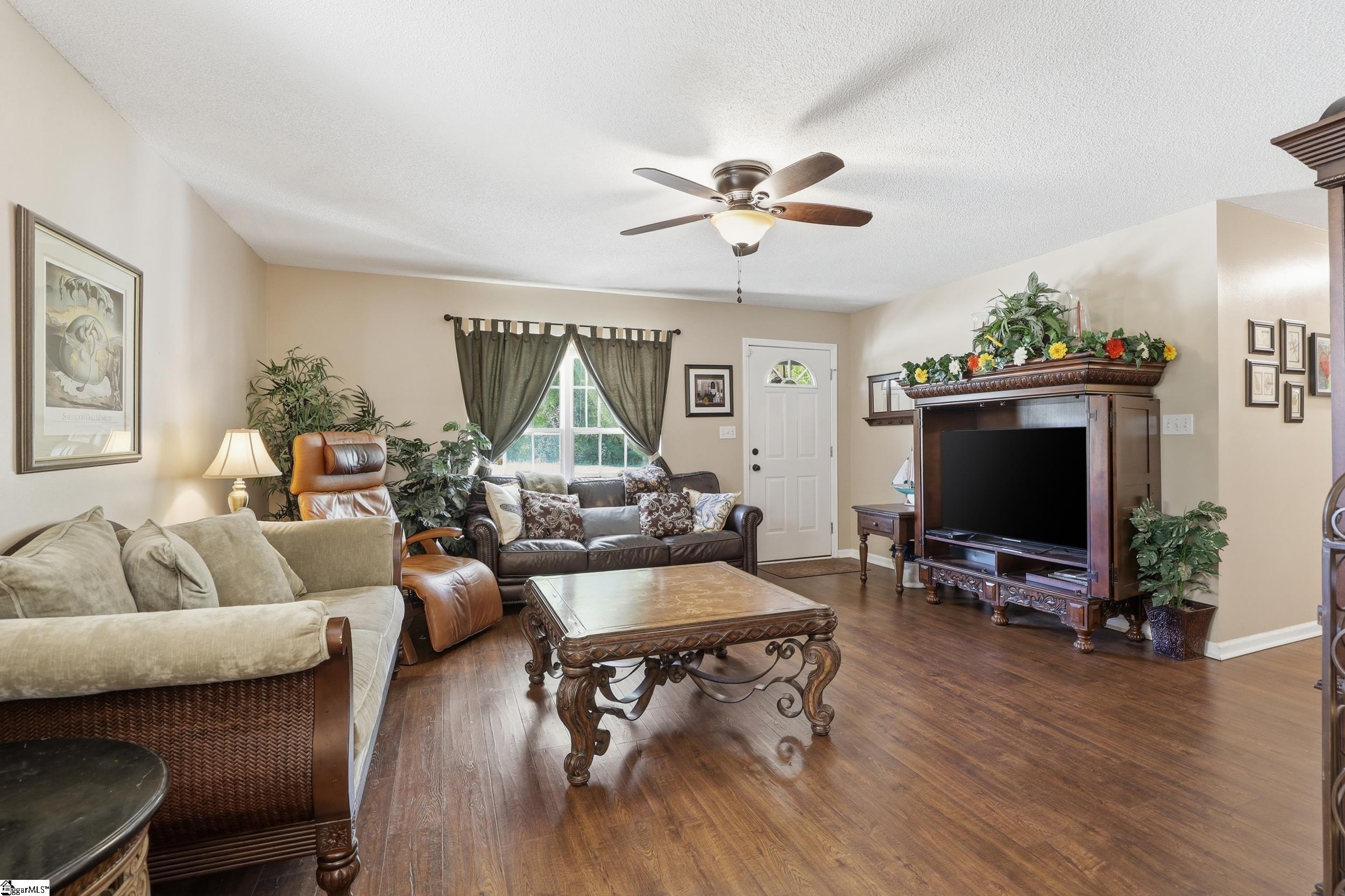290 Dickson Road