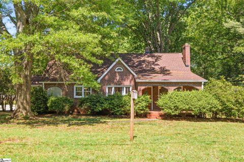 Photo of 60 Long Forest Drive, Greenville, SC 29617 (MLS # 1590727)