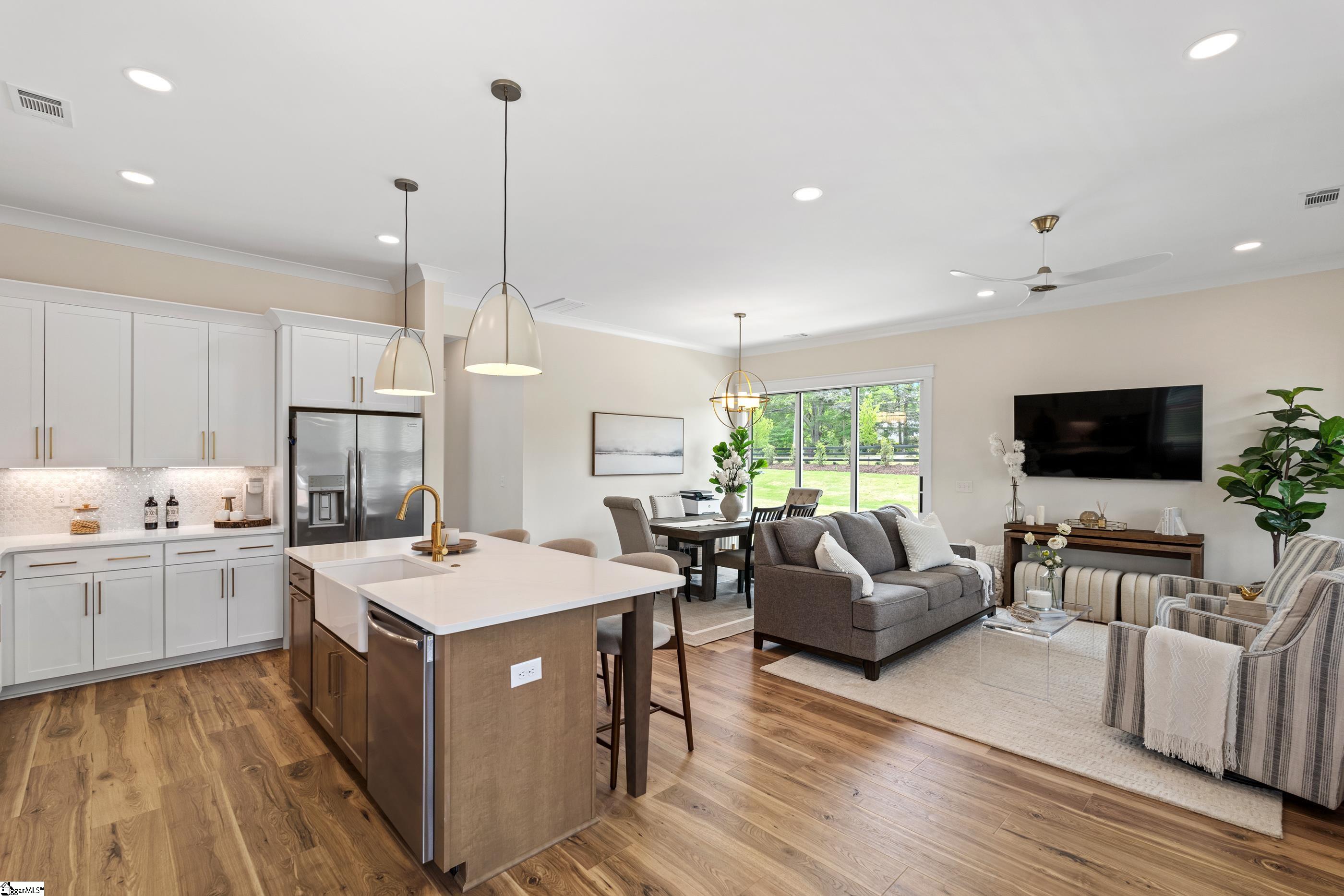 Pendleton, South Carolina 29670, United States, 3 Bedrooms Bedrooms, ,3 BathroomsBathrooms,Residential,Pending,116554