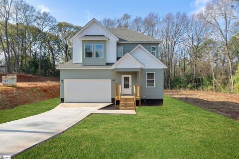 Photo of 115 Hillcrest Circle, Anderson, SC 29624 (MLS # 1577275)