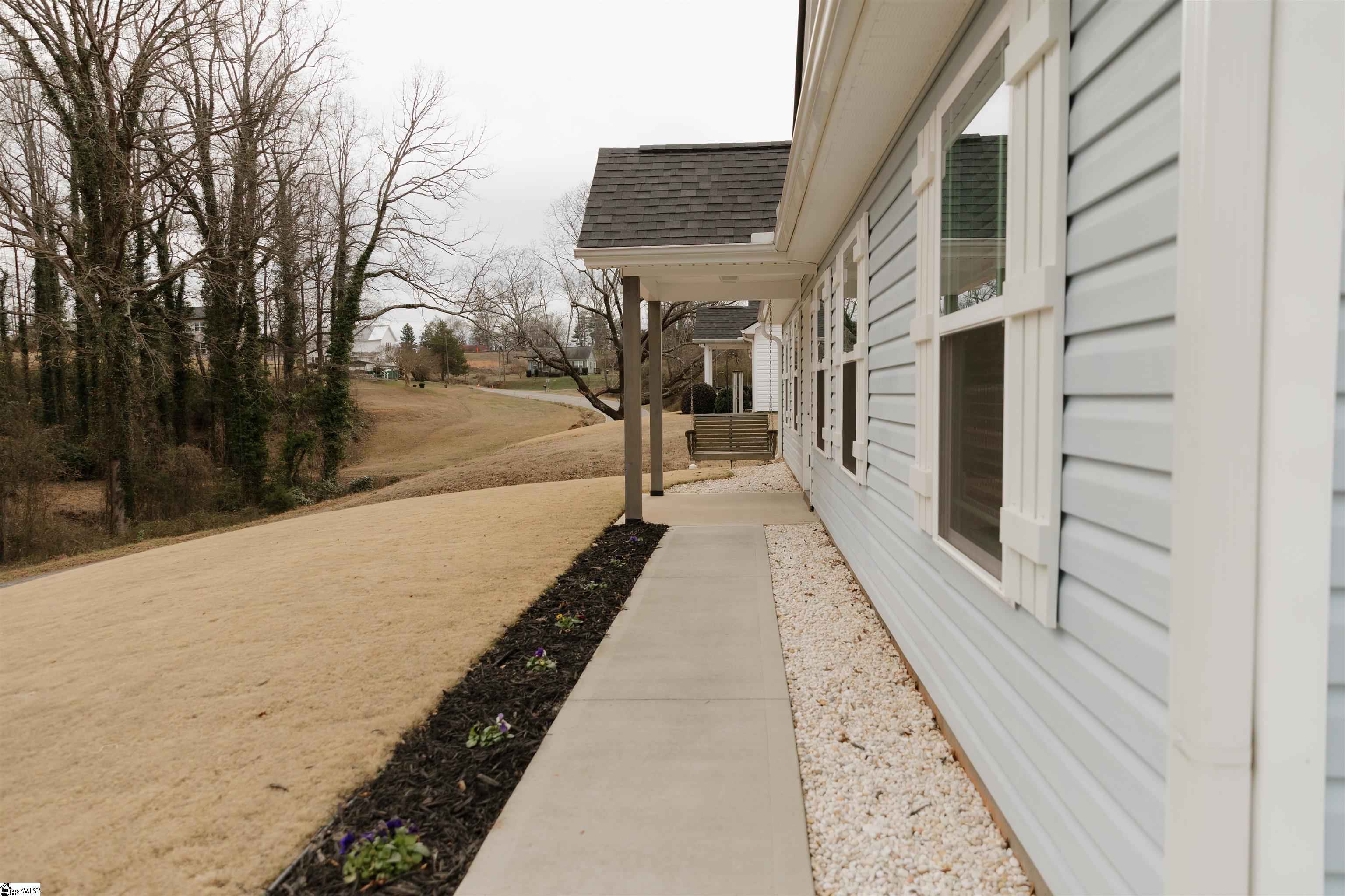 653 N Shamrock Avenue