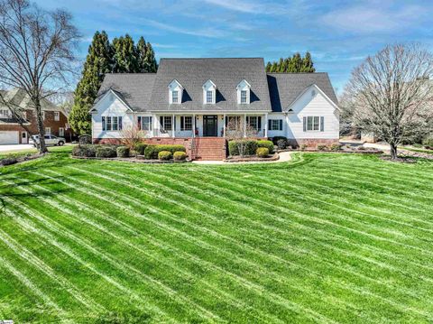 Photo of 518 Spaulding Lake Drive, Greenville, SC 29615 (MLS # 1585279)