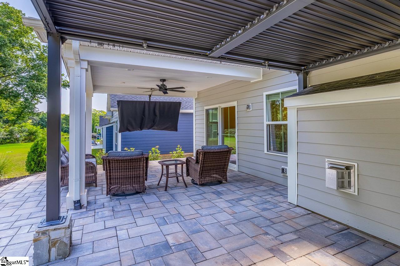 372 Hollythorpe Lane