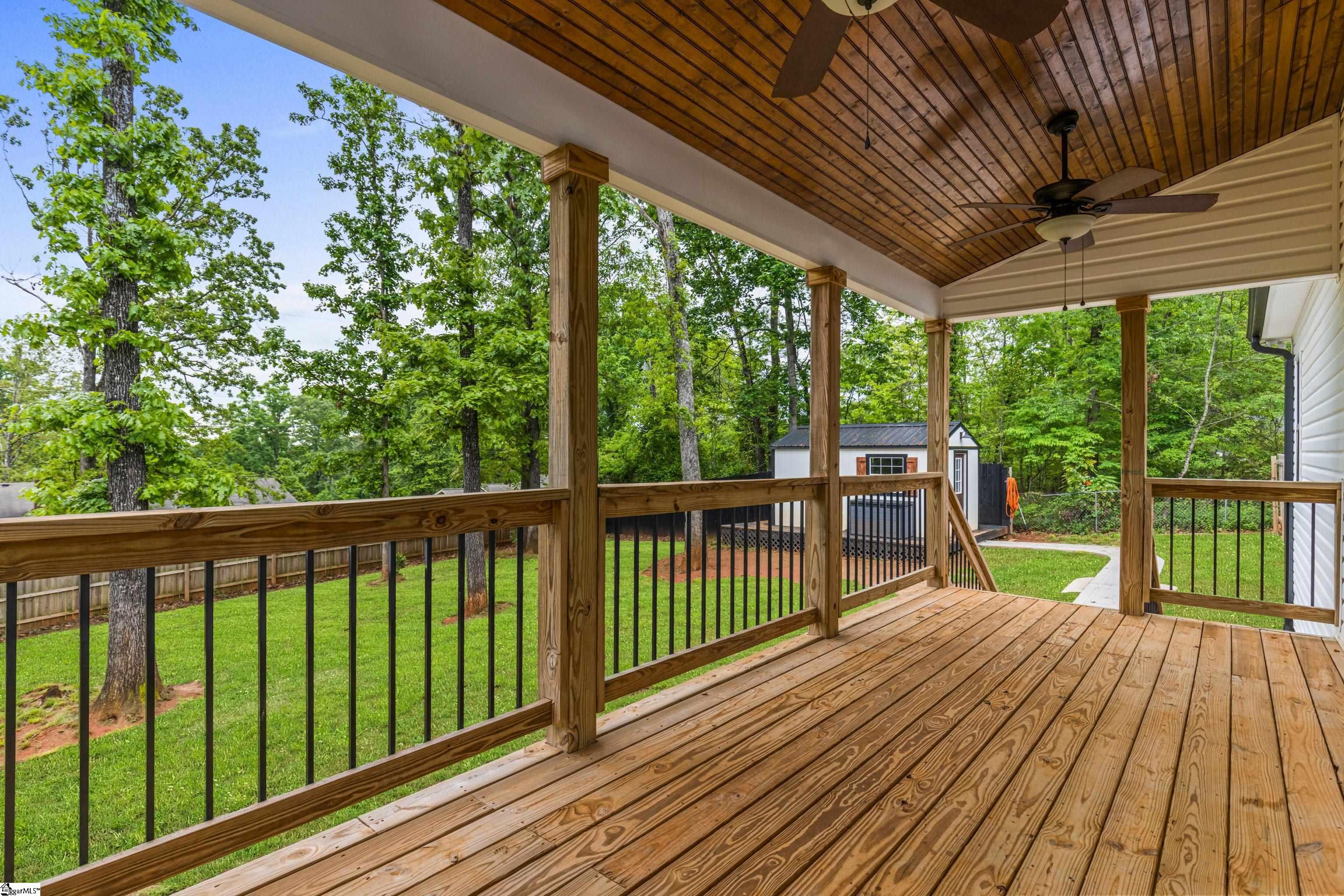604 Robin Hood Lane
