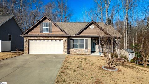 Photo of 227 Heritage Creek Drive, Boiling Springs, SC 29316 (MLS # 1578490)