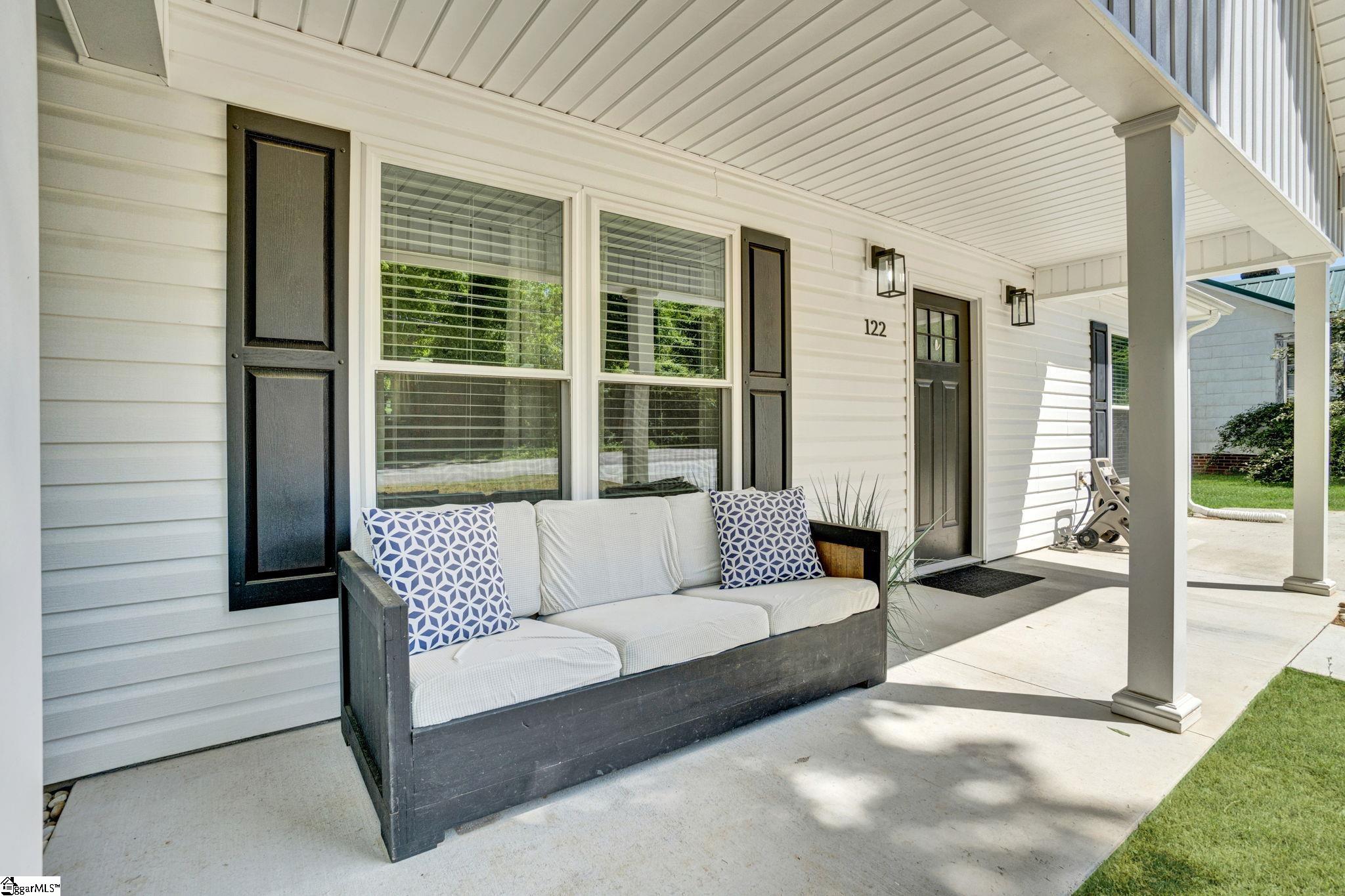 122 W 3rd Avenue