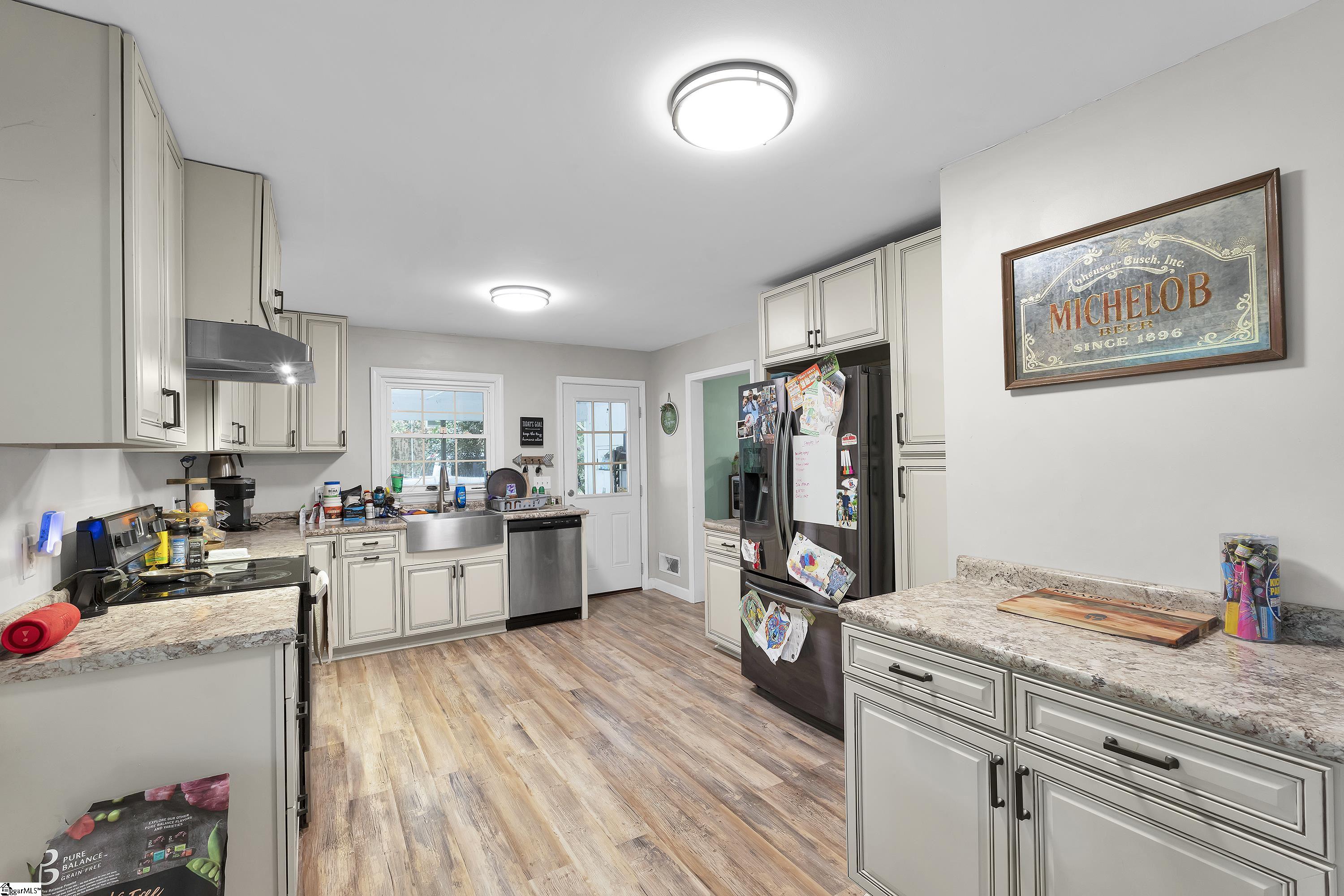 Simpsonville, South Carolina 29681, United States, 3 Bedrooms Bedrooms, ,2 BathroomsBathrooms,Residential,Active,60387