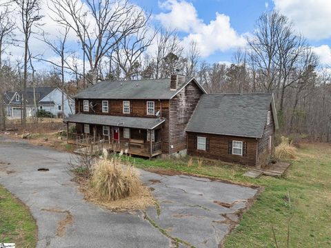 Photo of 155 Ridings Road, Campobello, SC 29322 (MLS # 1584057)