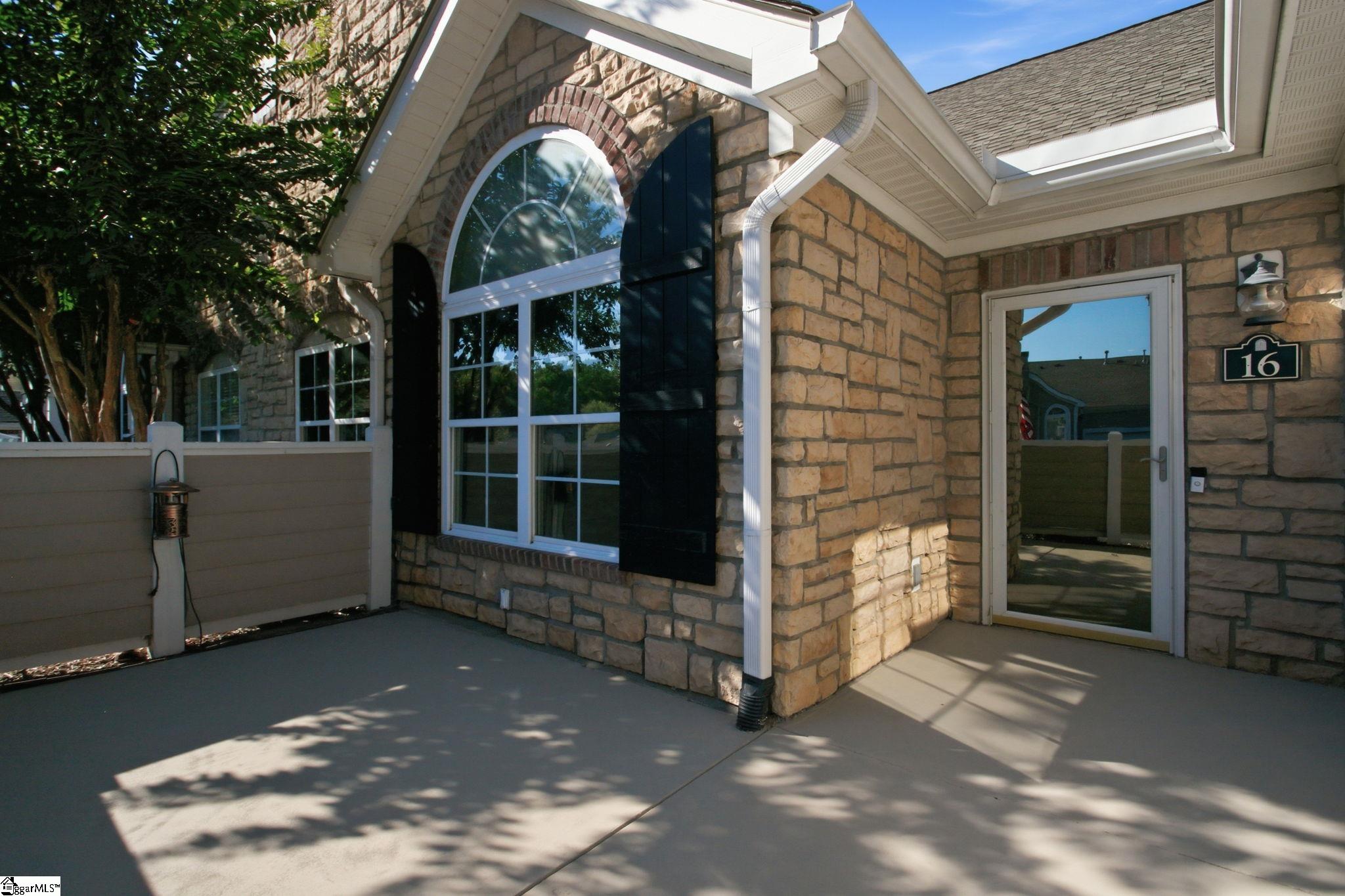 16 Fudora Circle
