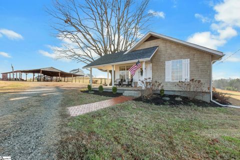 Photo of 558 Barnett Road, Greer, SC 29651 (MLS # 1582132)