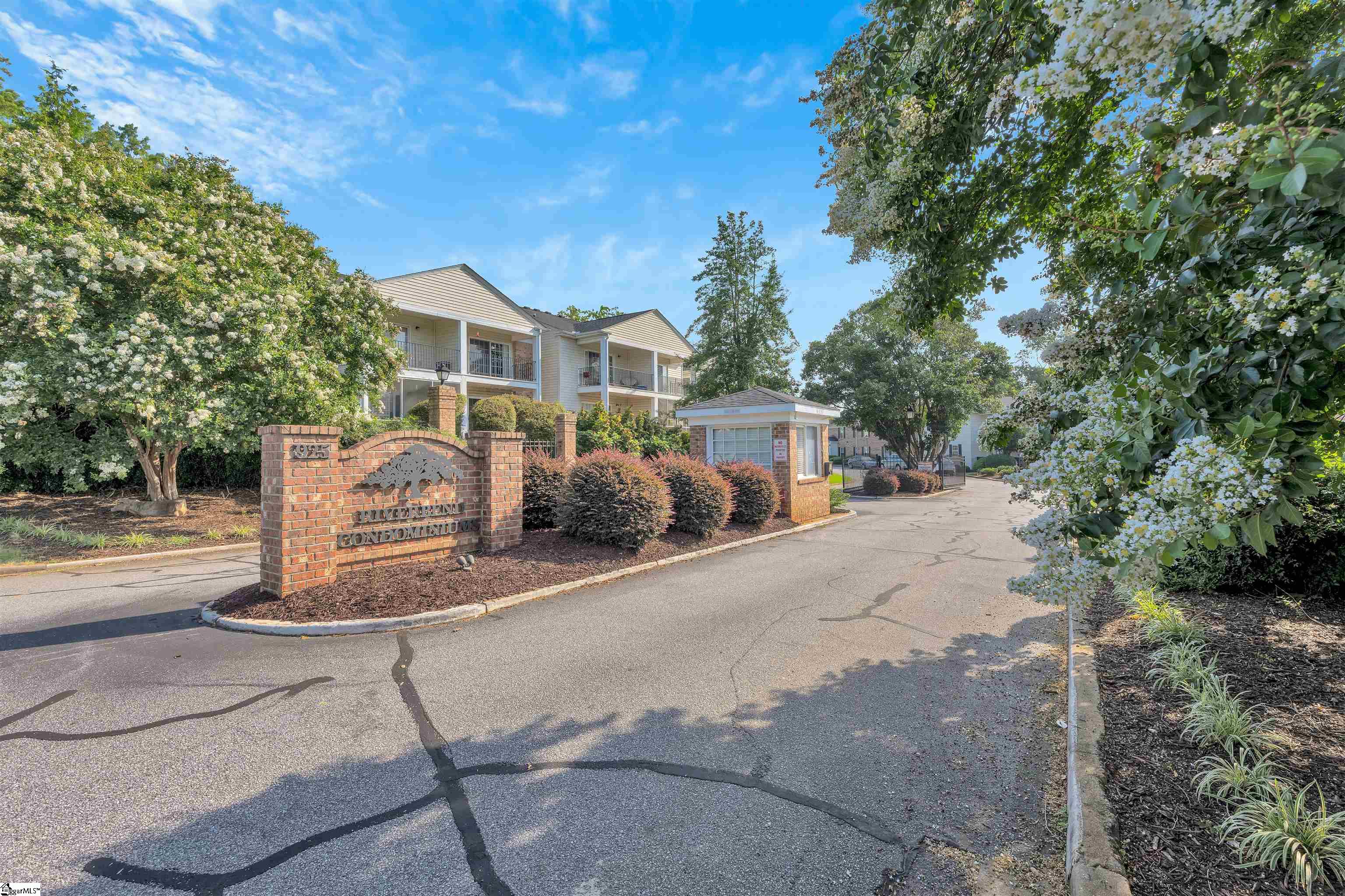 Greenville, South Carolina 29601, United States, 2 Bedrooms Bedrooms, ,2 BathroomsBathrooms,Residential,Active,196188