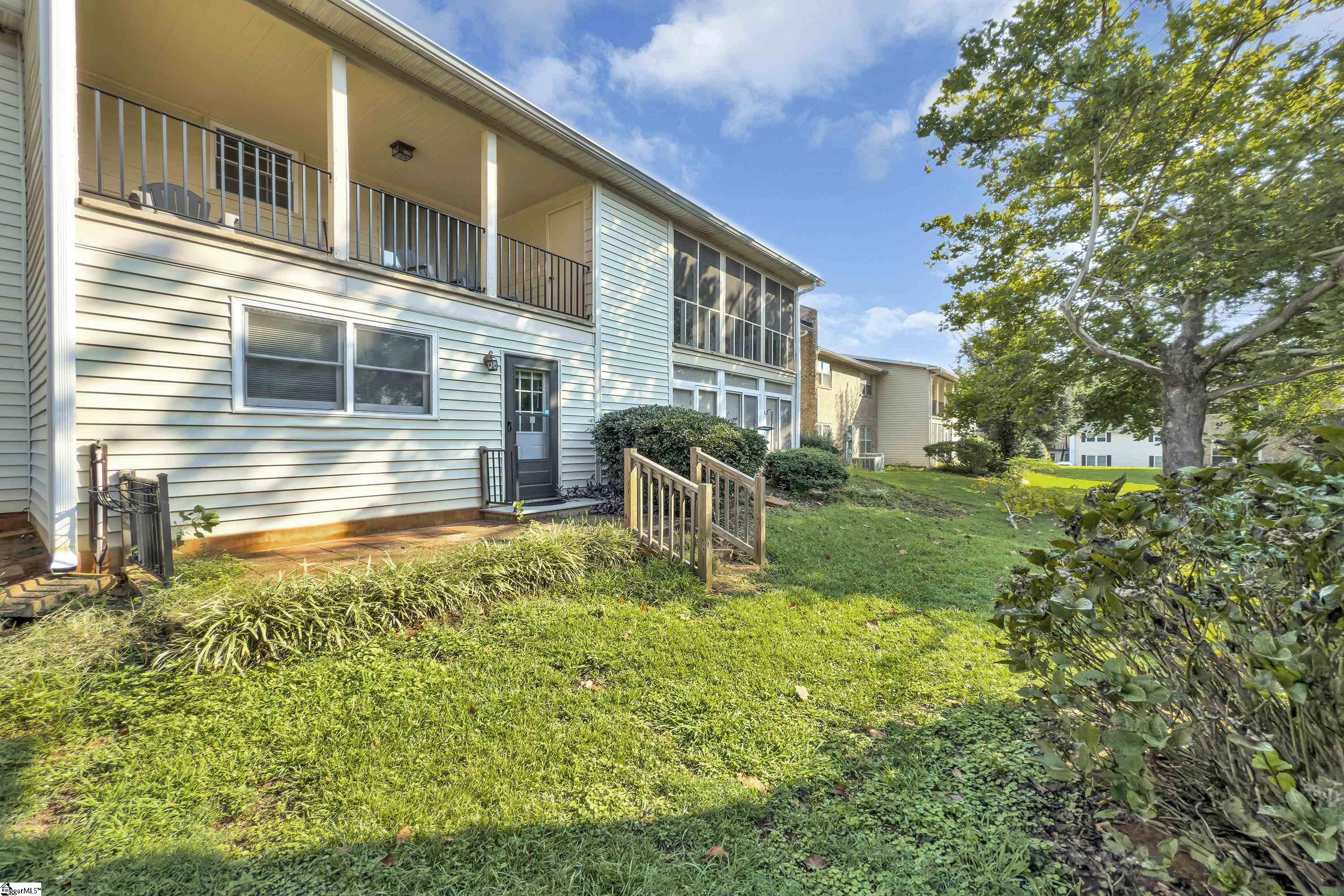 Greenville, South Carolina 29601, United States, 2 Bedrooms Bedrooms, ,2 BathroomsBathrooms,Residential,Active,196188