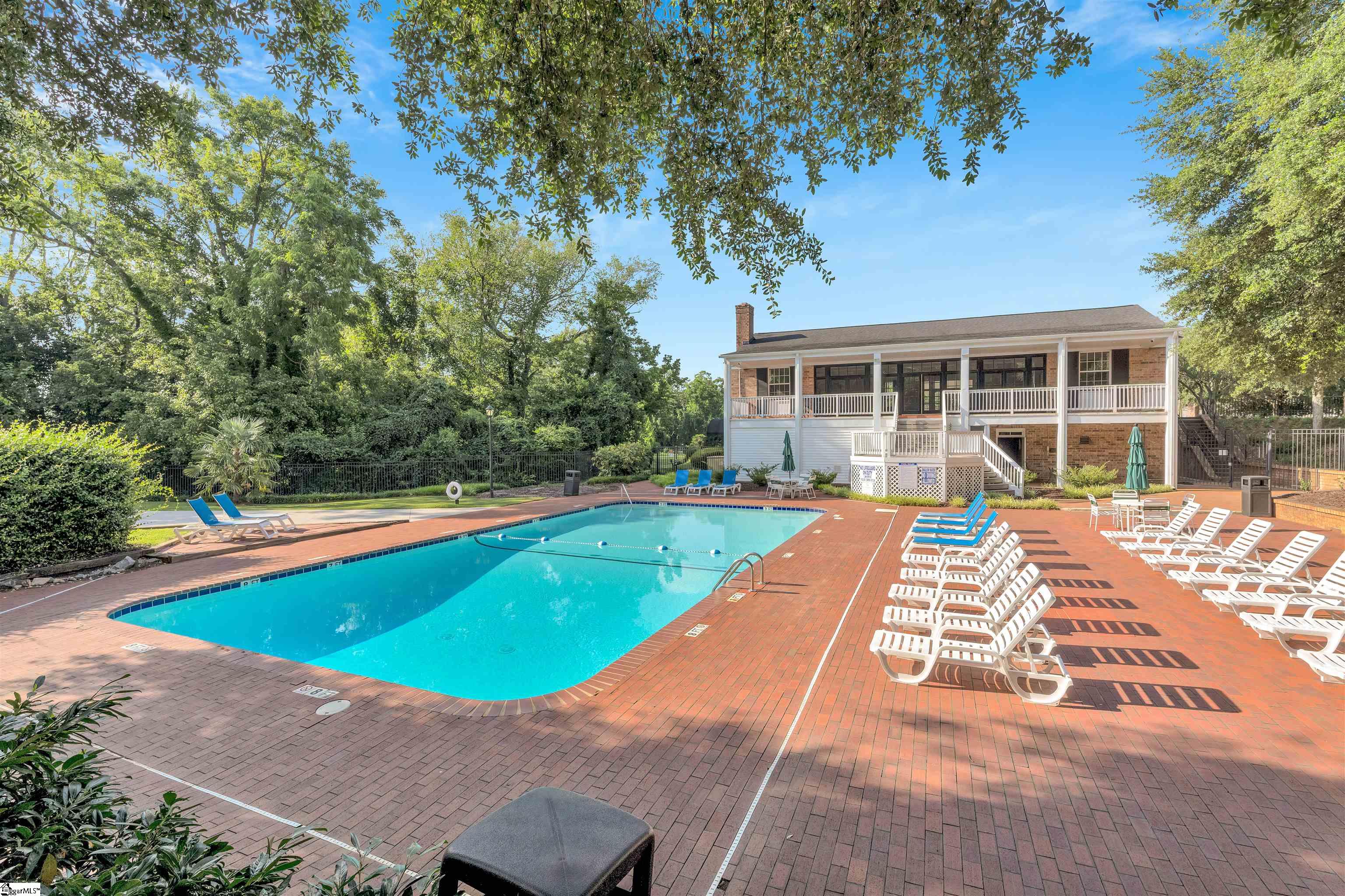 Greenville, South Carolina 29601, United States, 2 Bedrooms Bedrooms, ,2 BathroomsBathrooms,Residential,Active,196188