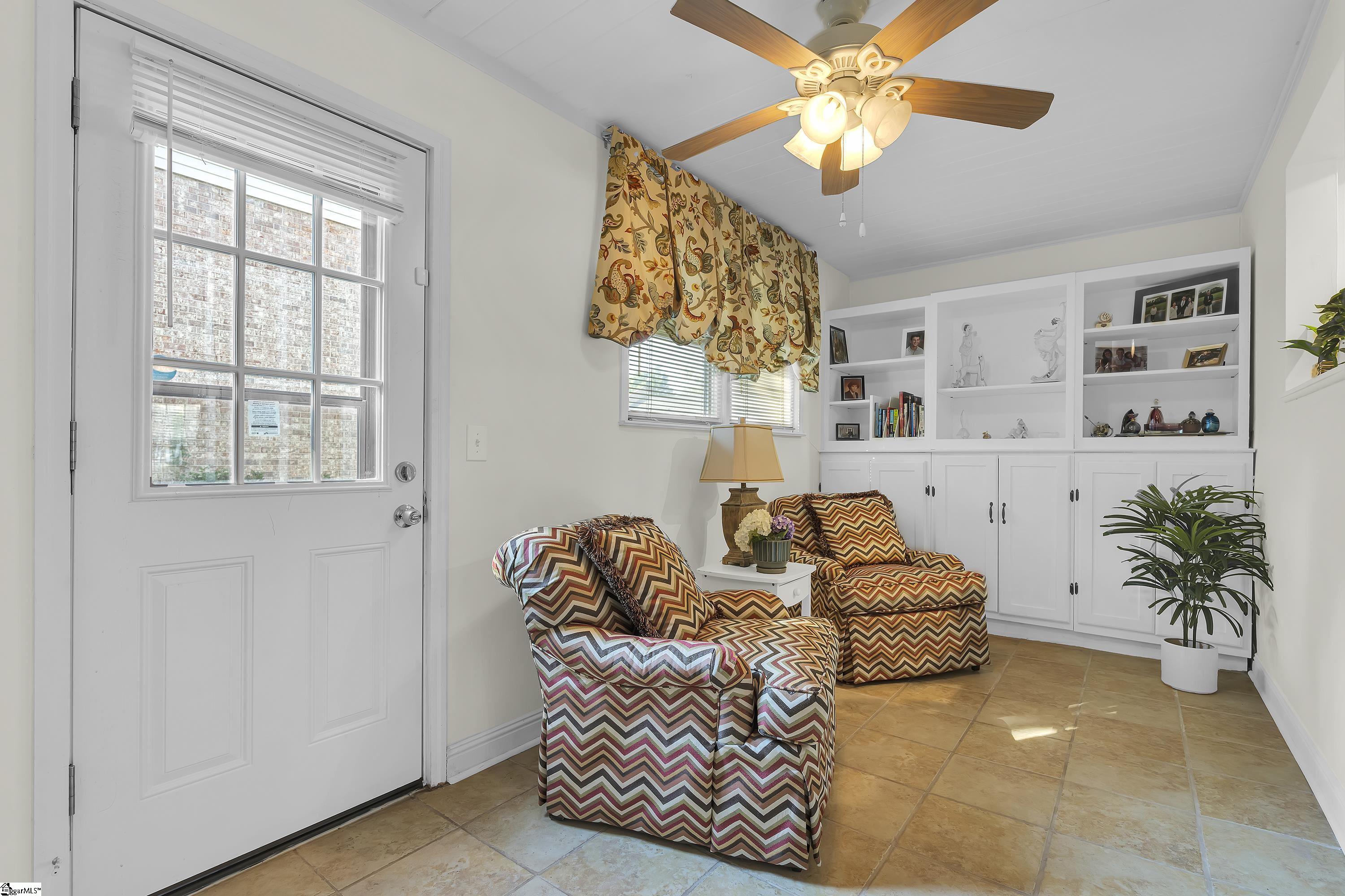 Greenville, South Carolina 29601, United States, 2 Bedrooms Bedrooms, ,2 BathroomsBathrooms,Residential,Active,196188