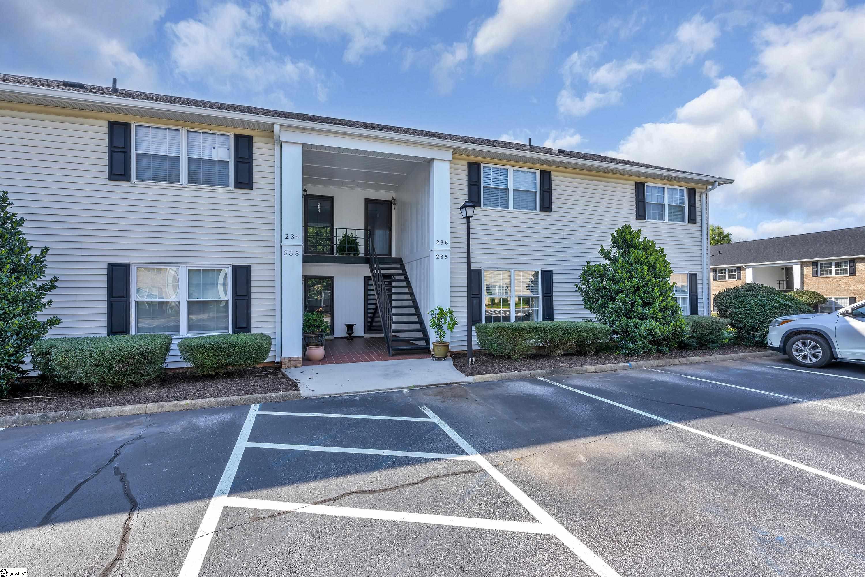 Greenville, South Carolina 29601, United States, 2 Bedrooms Bedrooms, ,2 BathroomsBathrooms,Residential,Active,196188