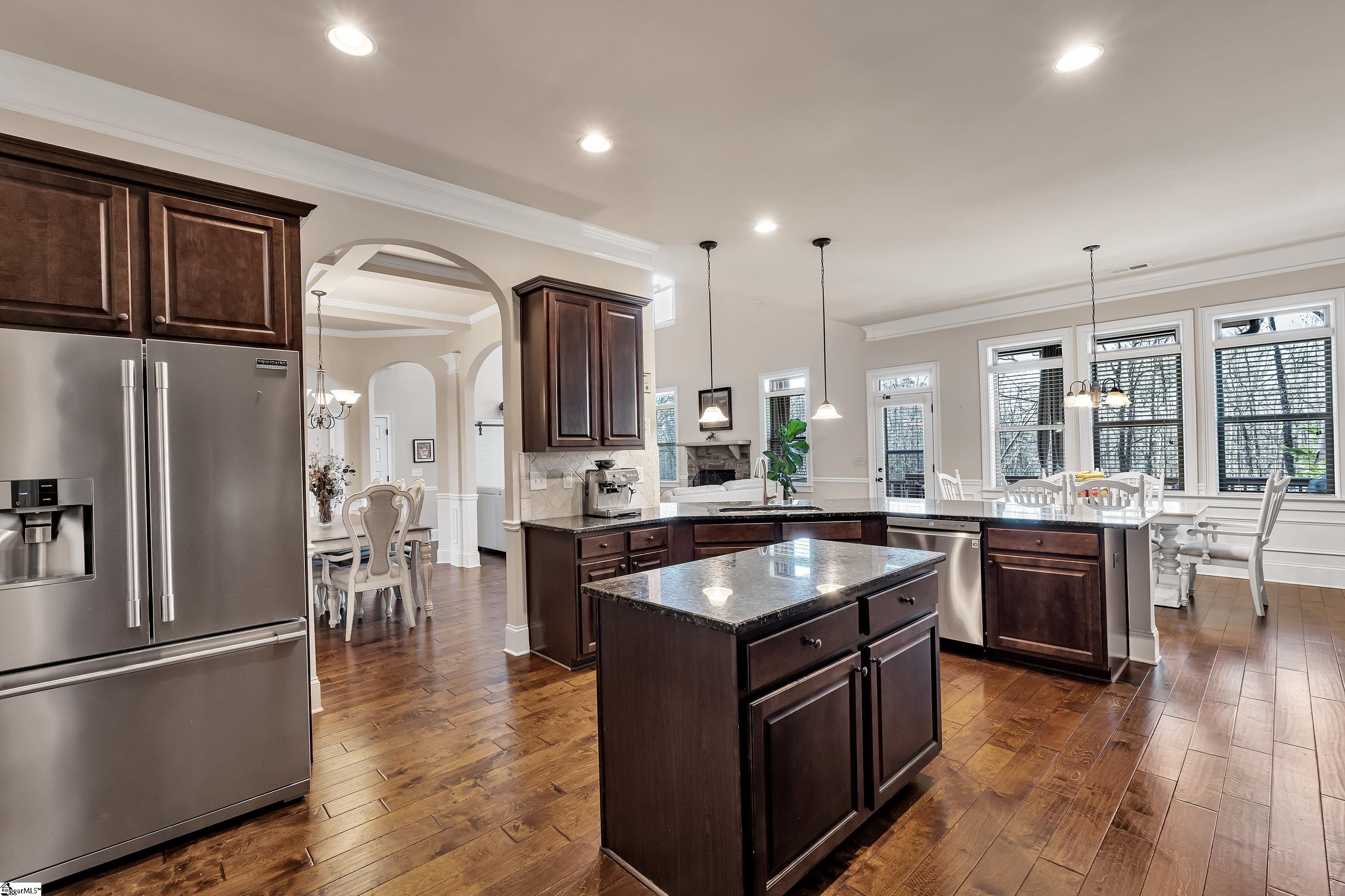 Greer, South Carolina 29650, United States, 5 Bedrooms Bedrooms, ,4 BathroomsBathrooms,Residential,Contingent,8212