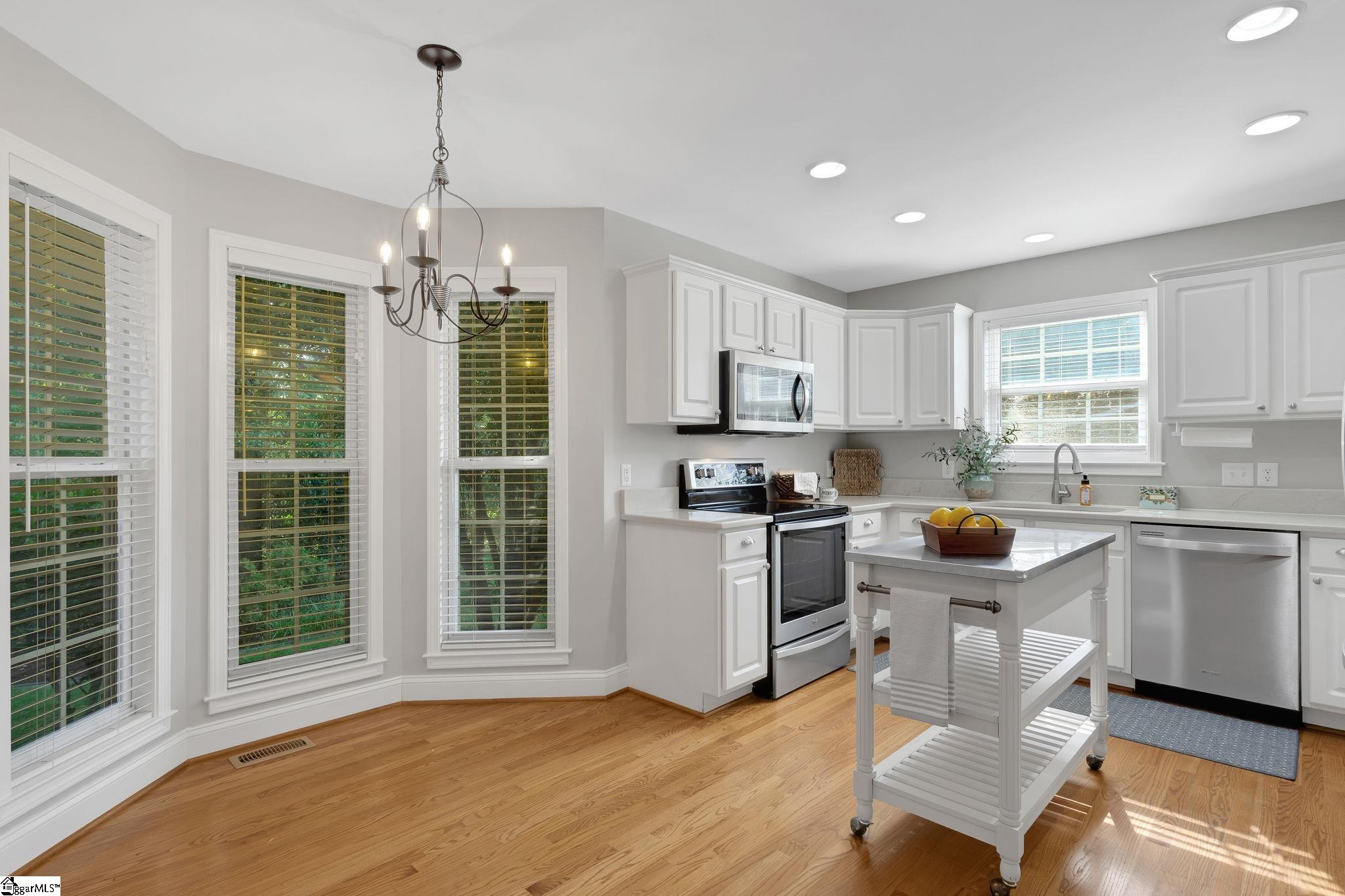 Simpsonville, South Carolina 29681, United States, 3 Bedrooms Bedrooms, ,2 BathroomsBathrooms,Residential,Contingent,211738