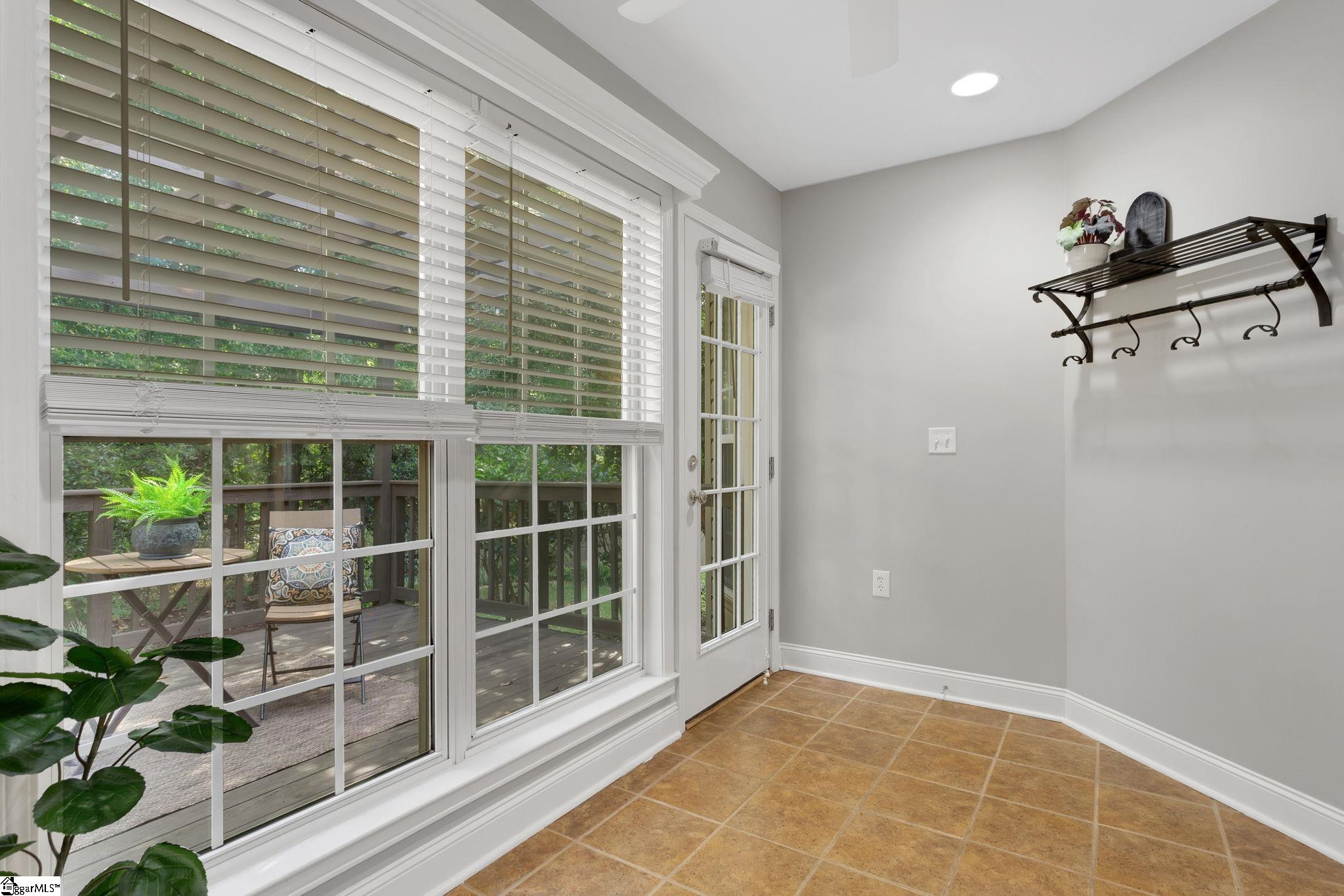 Simpsonville, South Carolina 29681, United States, 3 Bedrooms Bedrooms, ,2 BathroomsBathrooms,Residential,Contingent,211738