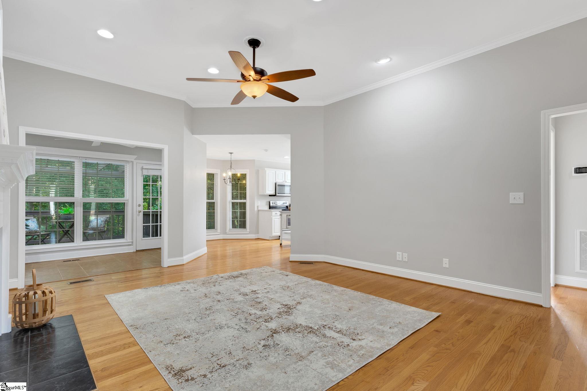 Simpsonville, South Carolina 29681, United States, 3 Bedrooms Bedrooms, ,2 BathroomsBathrooms,Residential,Contingent,211738