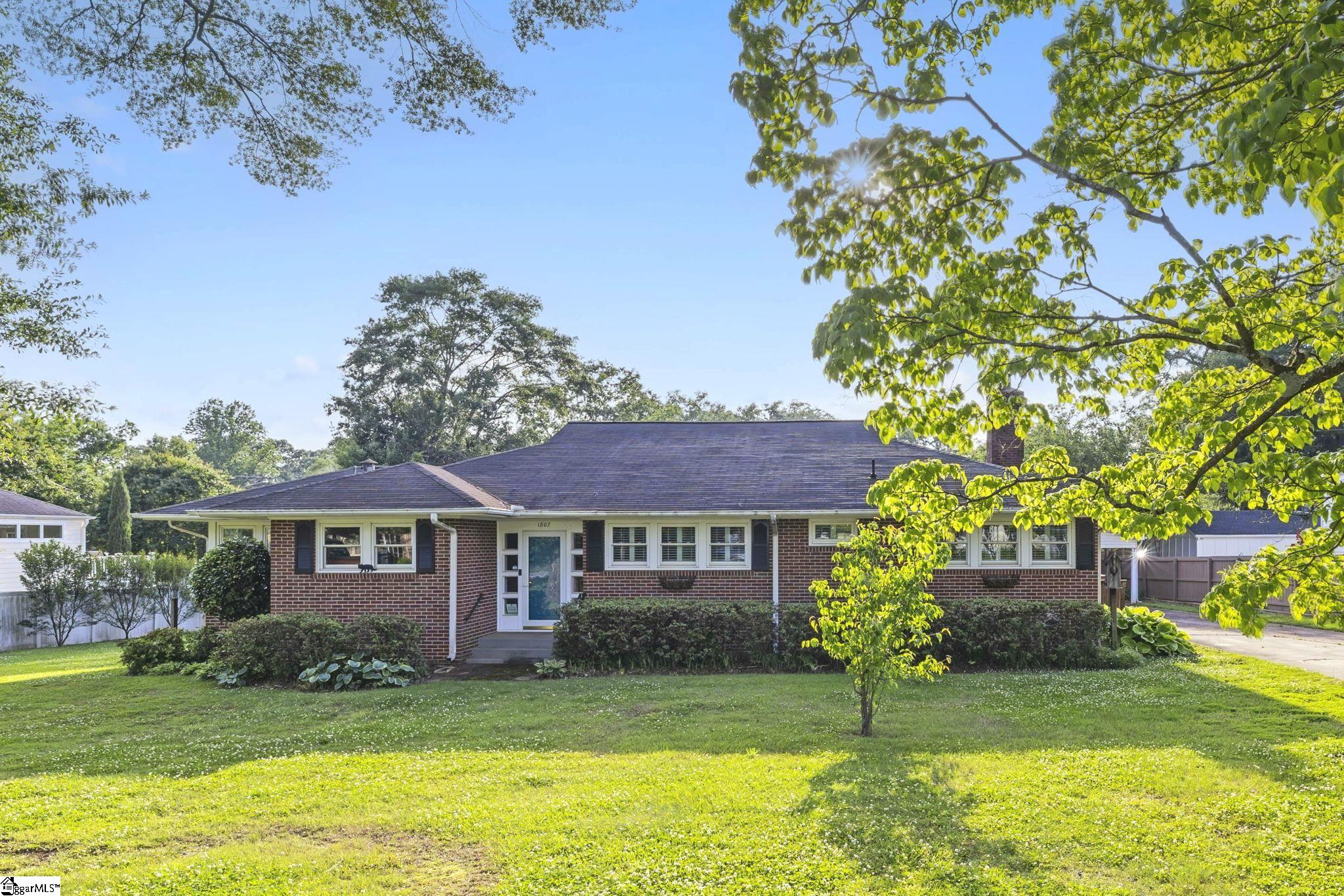 1807 N Main Street