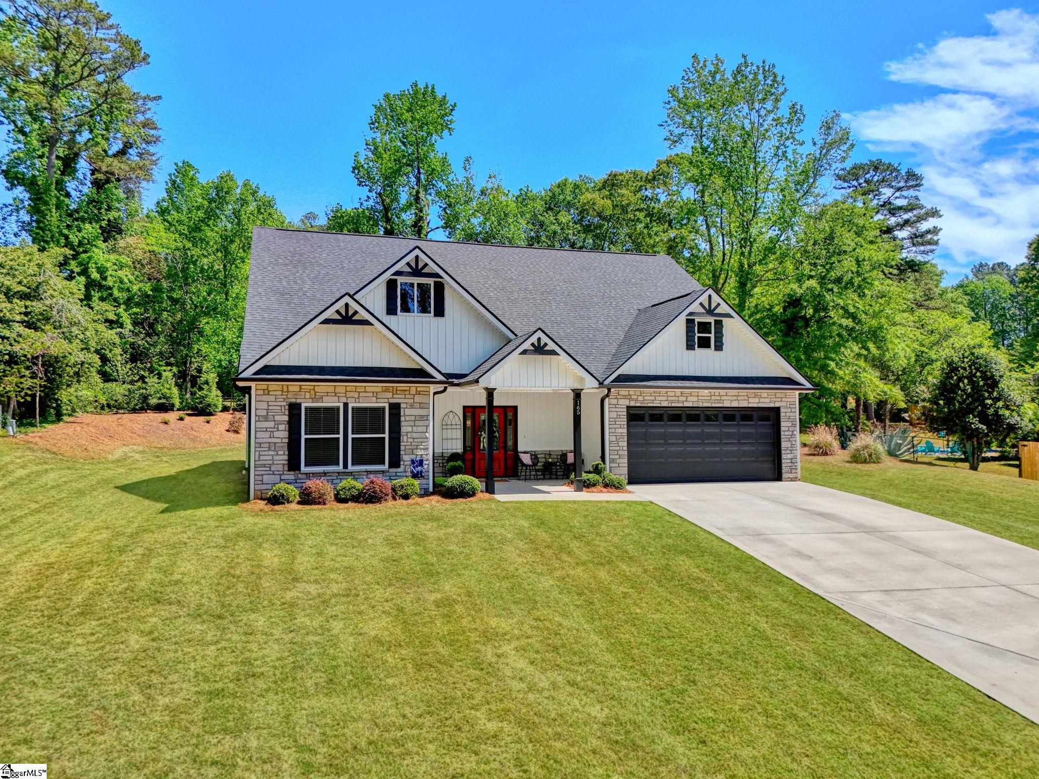 165 Lake Bowen Drive