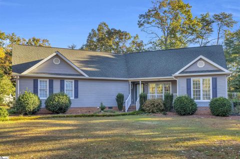 Photo of 300 Little Valley Drive, Piedmont, SC 29673 (MLS # 1573404)