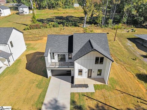197 Eastbrook Drive Woodruff SC 29388