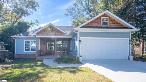 Photo of 303 W Morgan Street, Greenville, SC 29611 (MLS # 1573233) Photo of 303 W Morgan Street, Greenville, SC 29611 (MLS # 1573233)