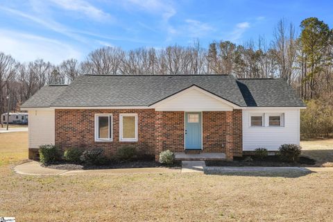 Photo of 1426 Grove Road, Anderson, SC 29621 (MLS # 1582257)