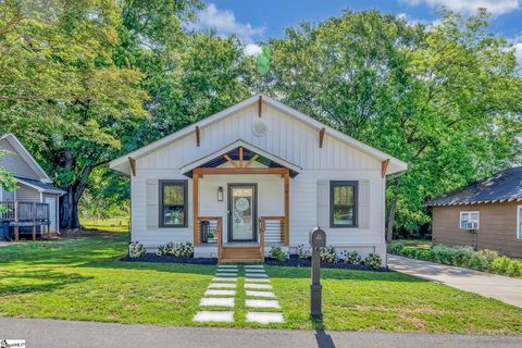 Photo of 281 Moore Street, Greenville, SC 29605 (MLS # 1591297)