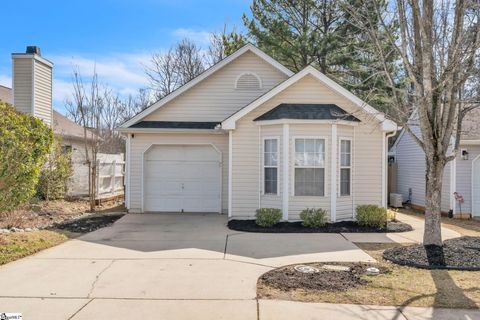 Photo of 710 Highcrest Drive, Greenville, SC 29617 (MLS # 1582142)