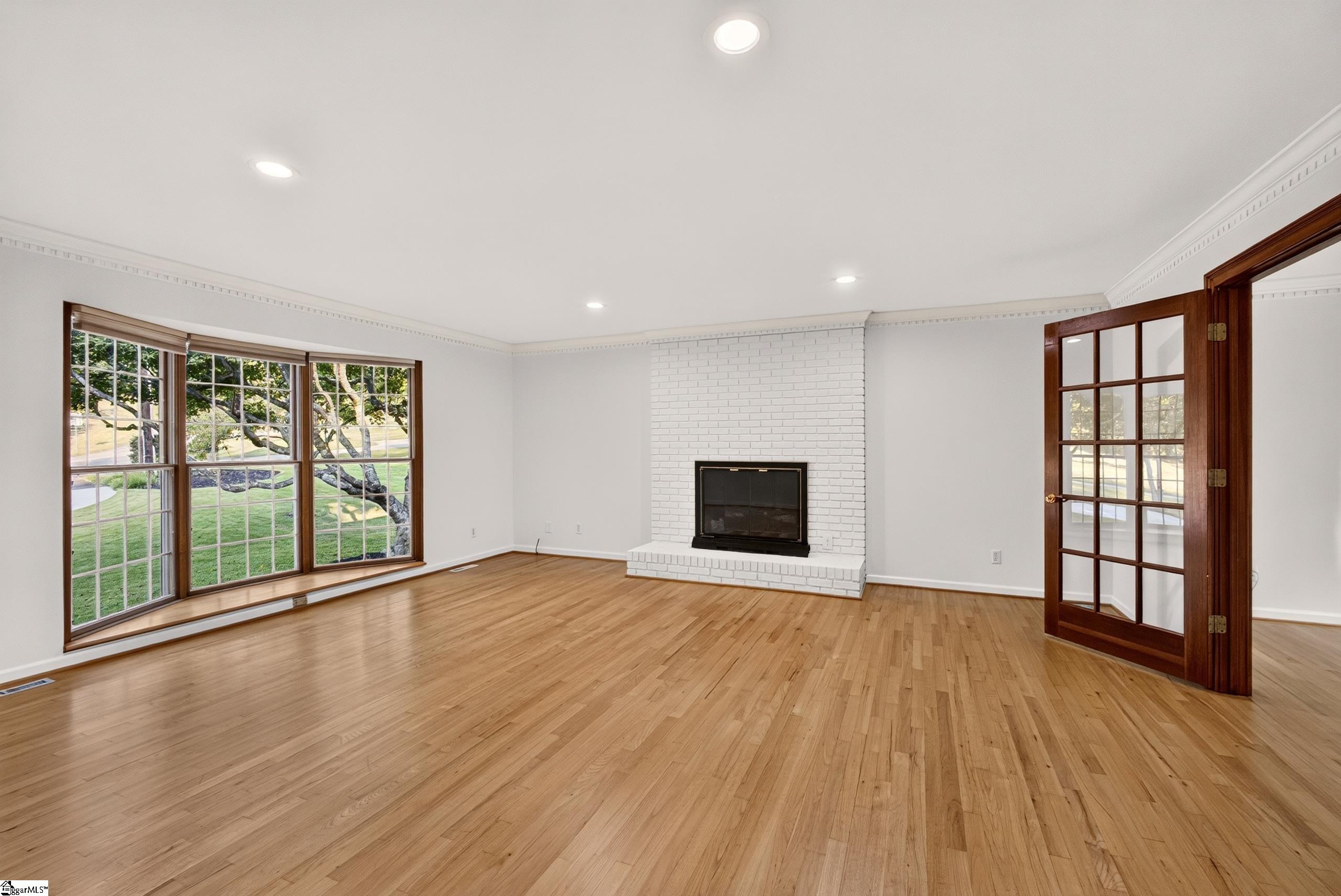 5 Crestline Road