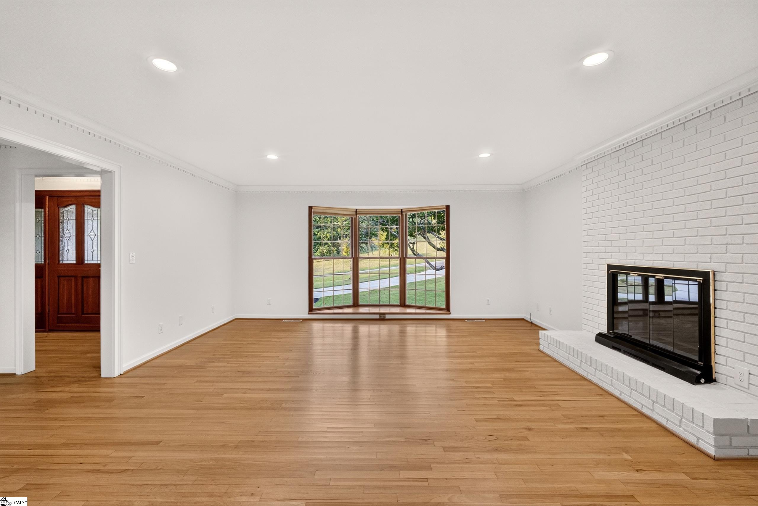 5 Crestline Road