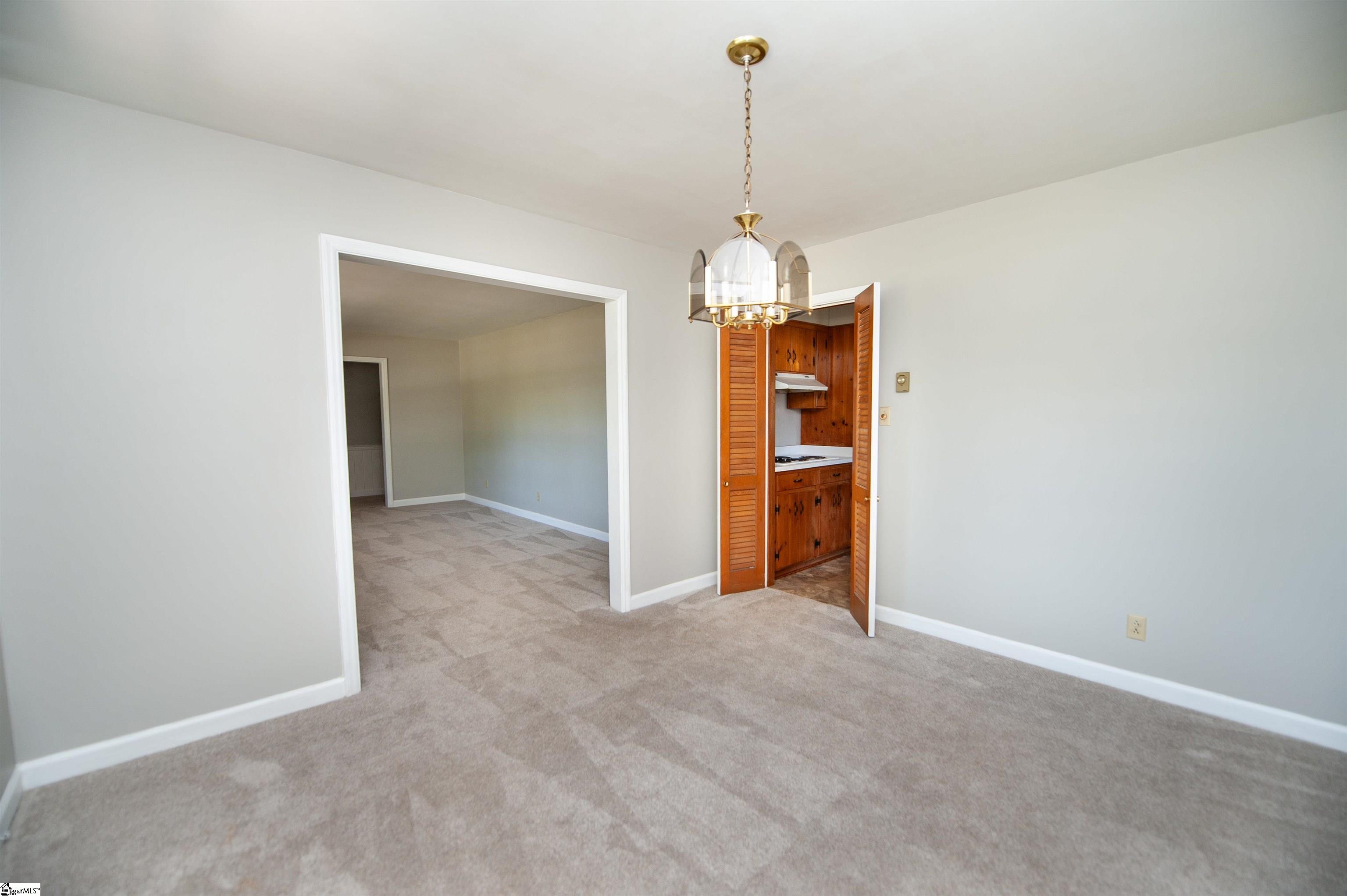 125 Thunderbird Place