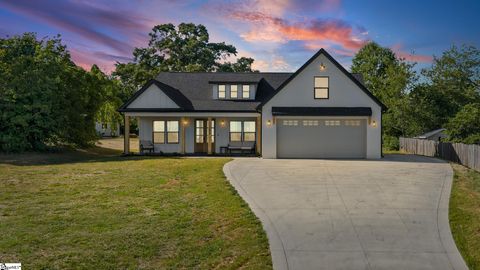 Photo of 1444 Roddy Road, Campobello, SC 29322 (MLS # 1592438)