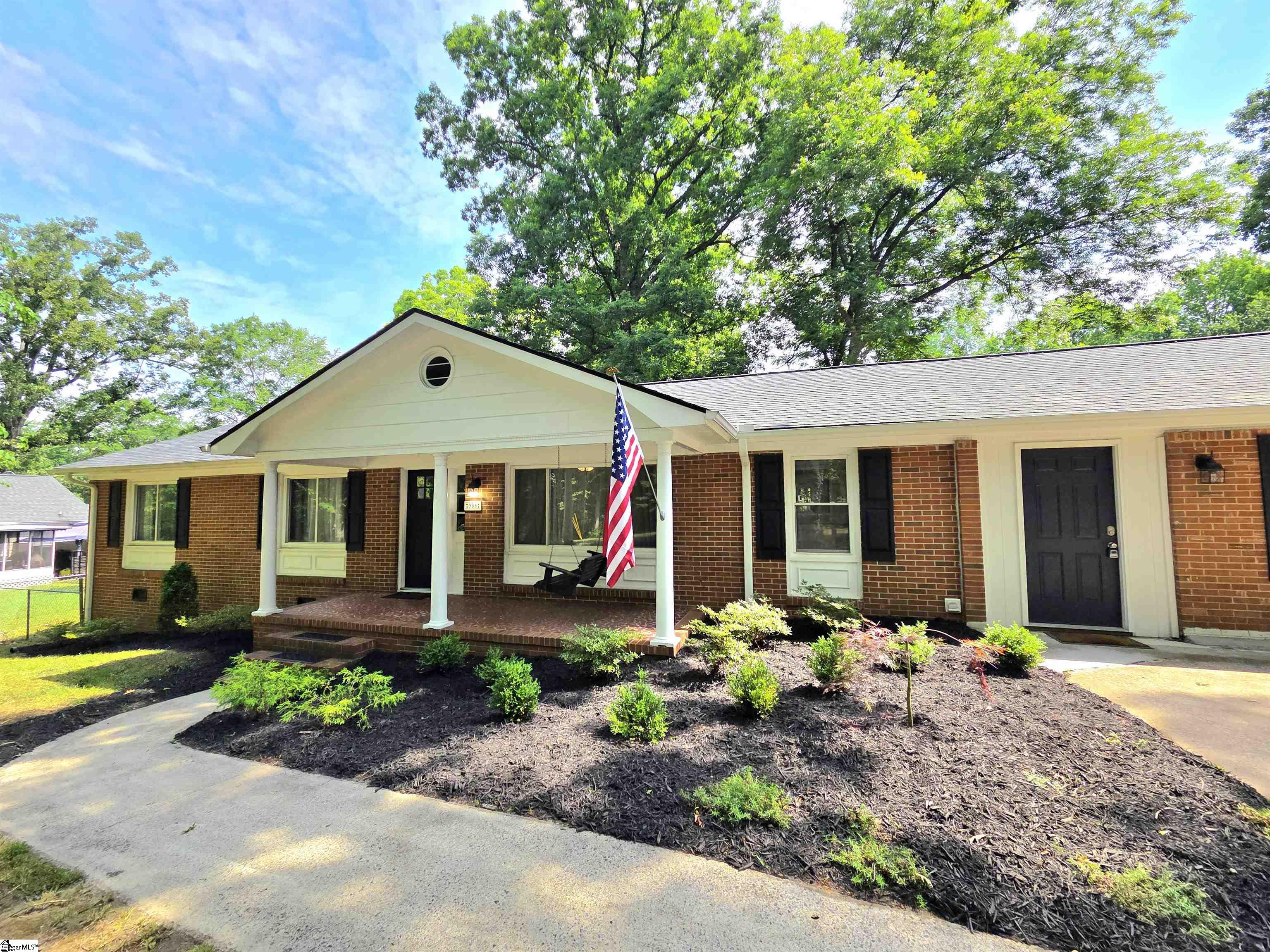303 E Belvue Road