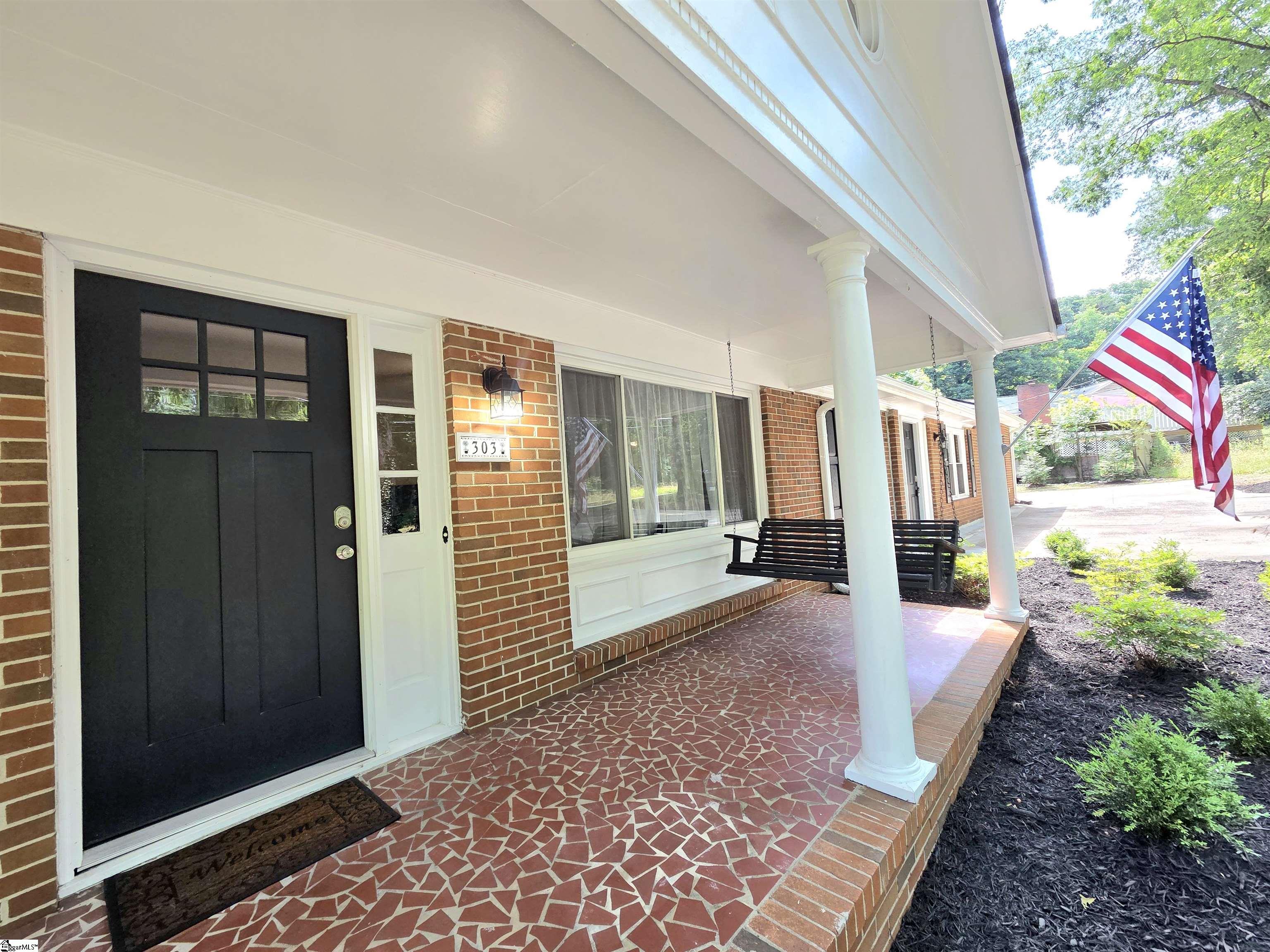 303 E Belvue Road