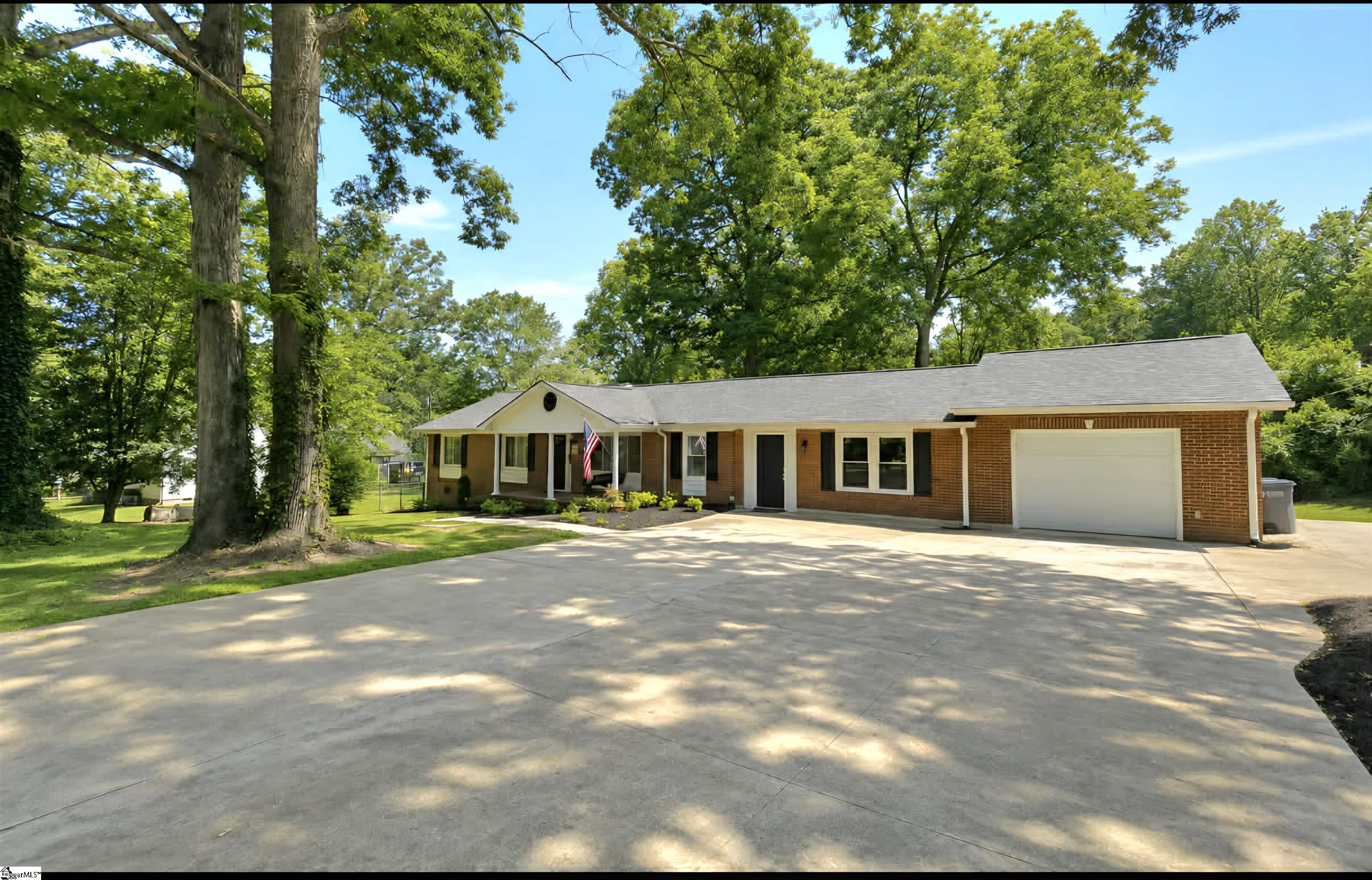 303 E Belvue Road