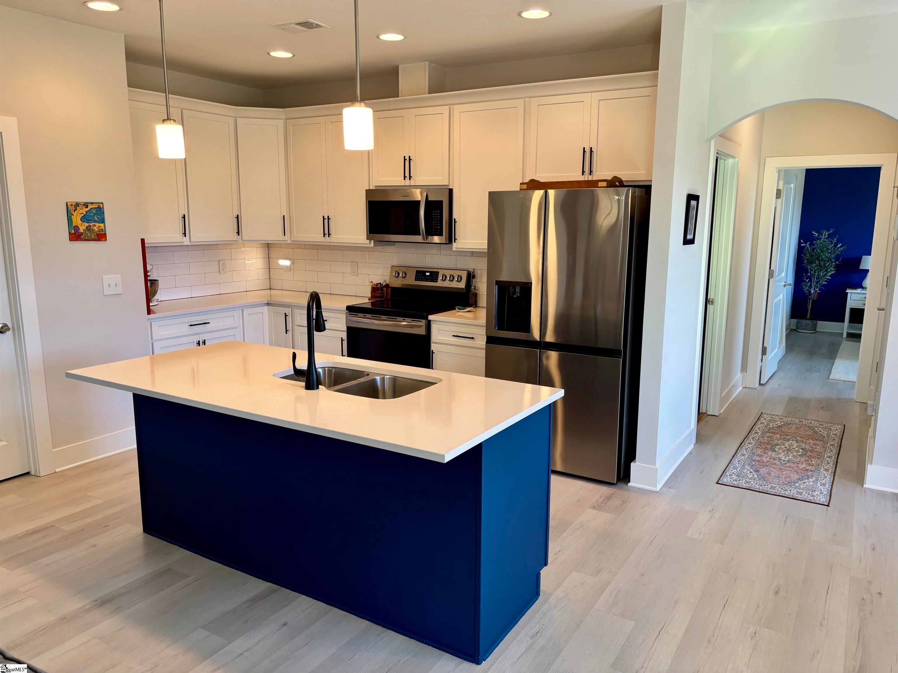 Real Estate Search 3 909 Novelty Drive