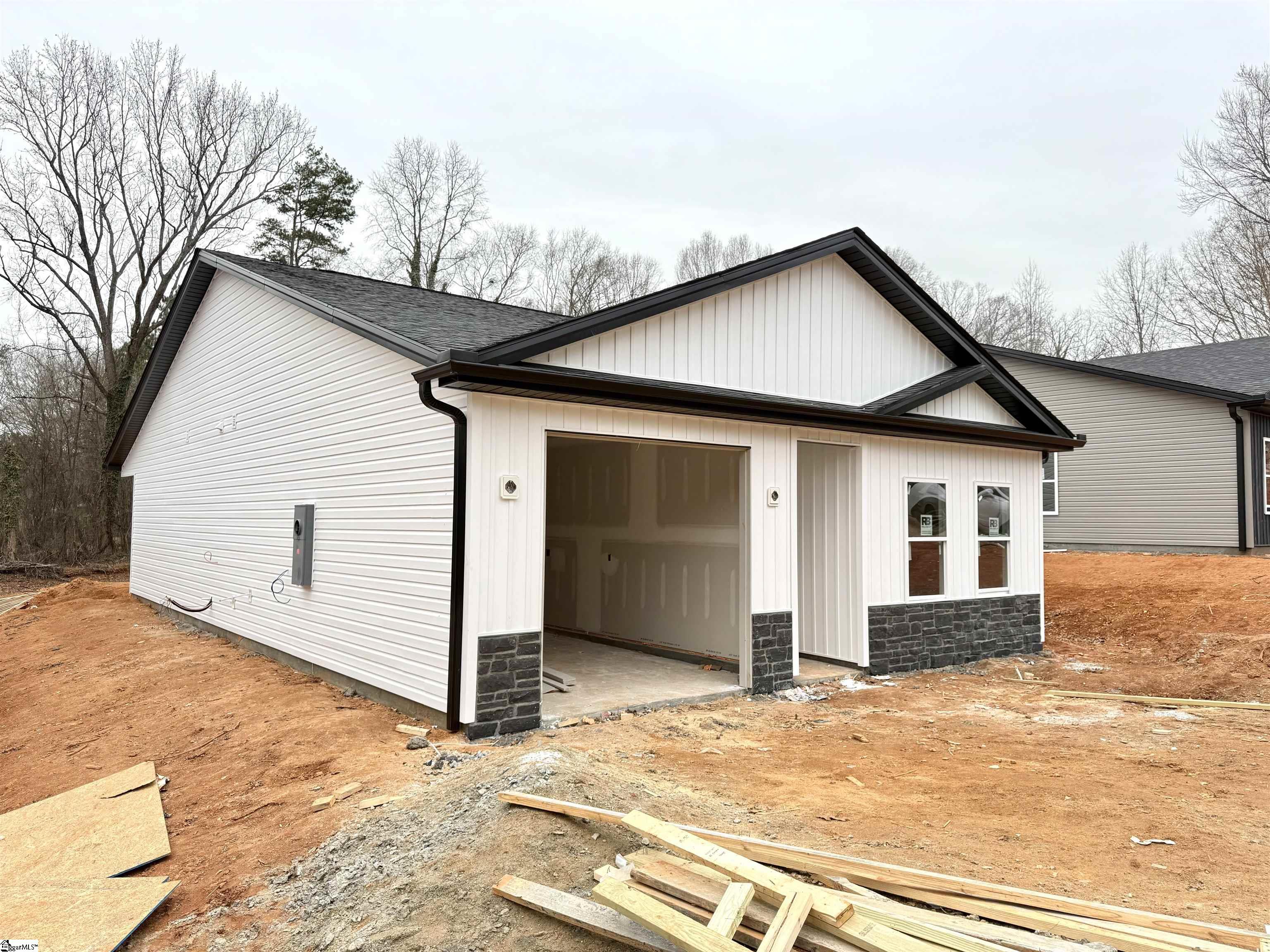 193 N Georgia Avenue