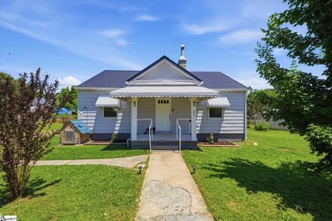 Photo of 301 Pecan Drive, Calhoun Falls, SC 29628 (MLS # 1591749)