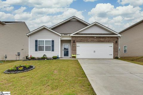Photo of 305 Bonifay Drive, Fountain Inn, SC 29644 (MLS # 1592709)