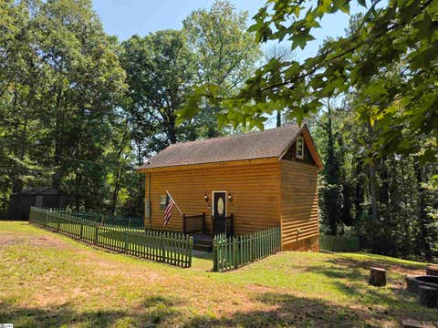 Photo of 104 Lands End Drive, Iva, SC 29655 (MLS # 1601731)