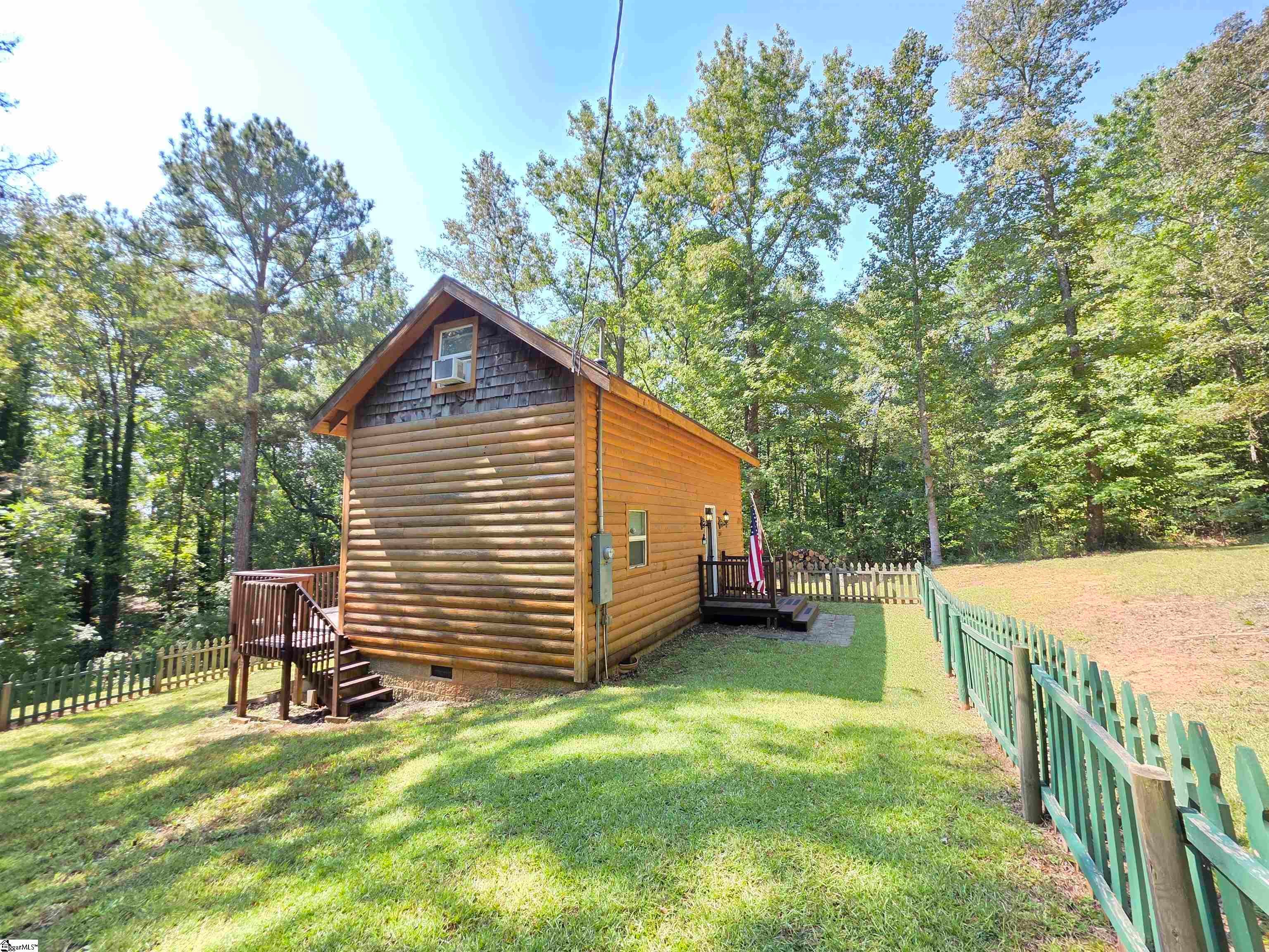 104 Lands End Drive