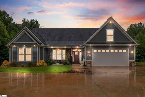 Photo of 814 Campobello Gramling School Road, Campobello, SC 29322 (MLS # 1573667)