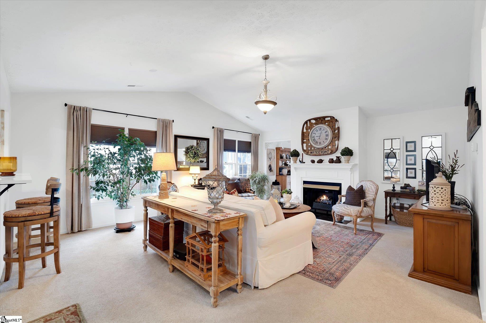 40 Wood Pointe Drive