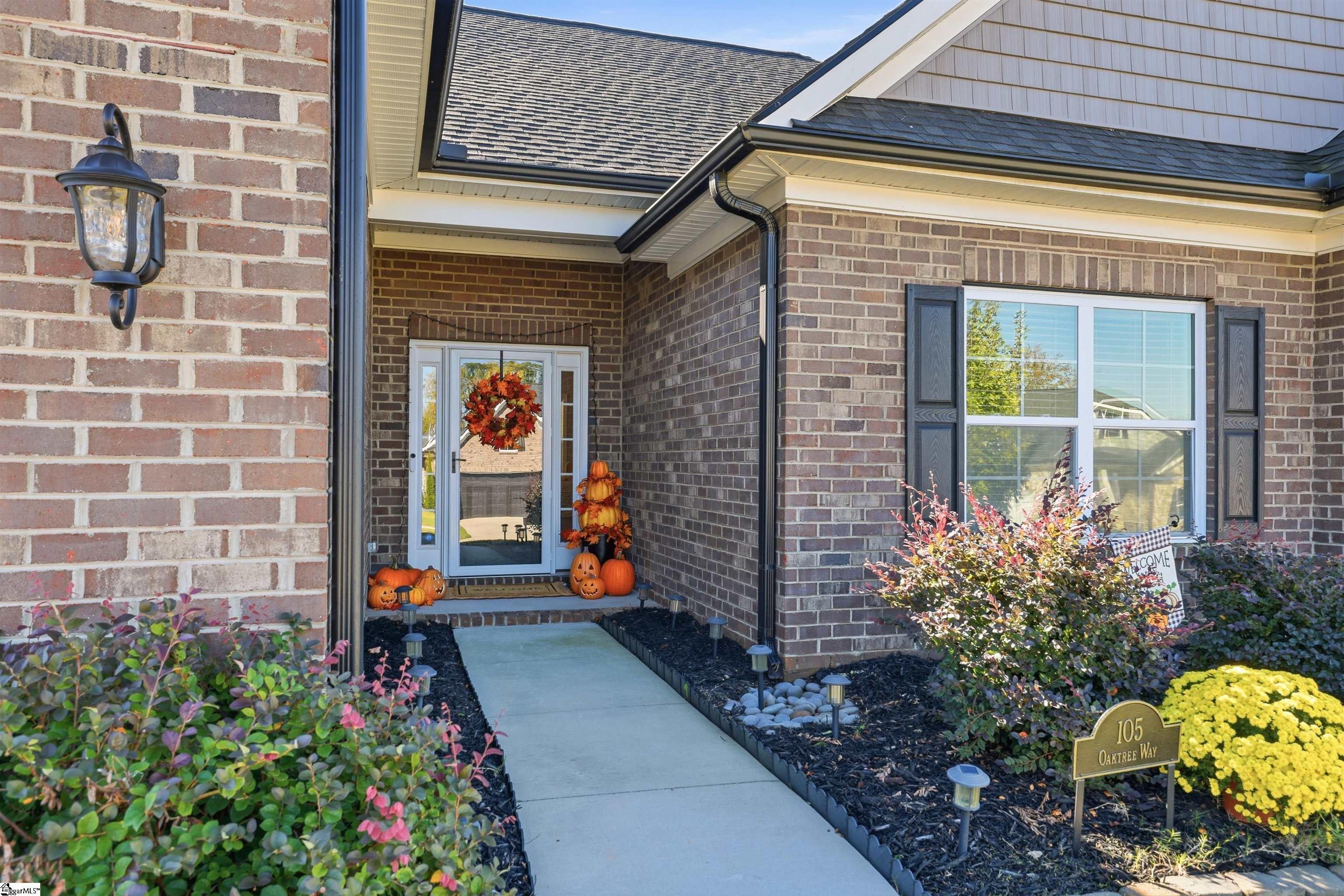 105 Oaktree Way