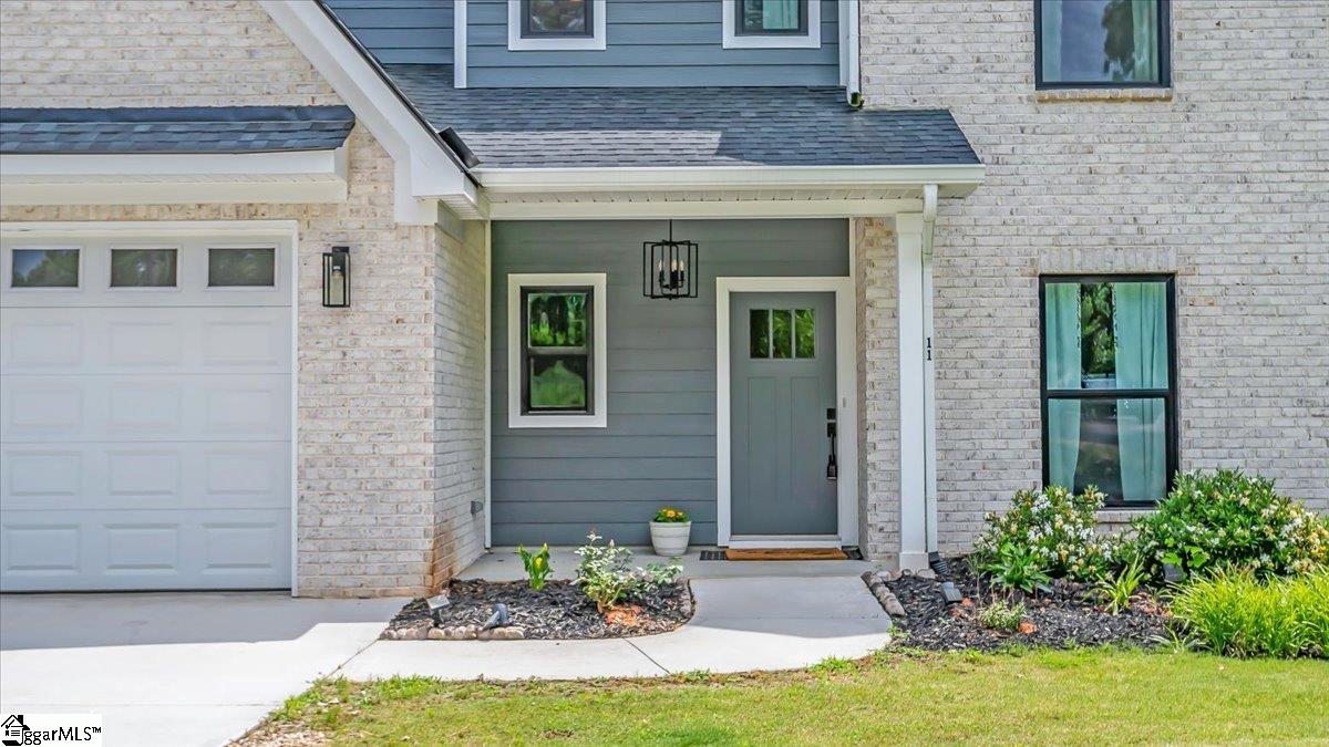 11 Echo Drive